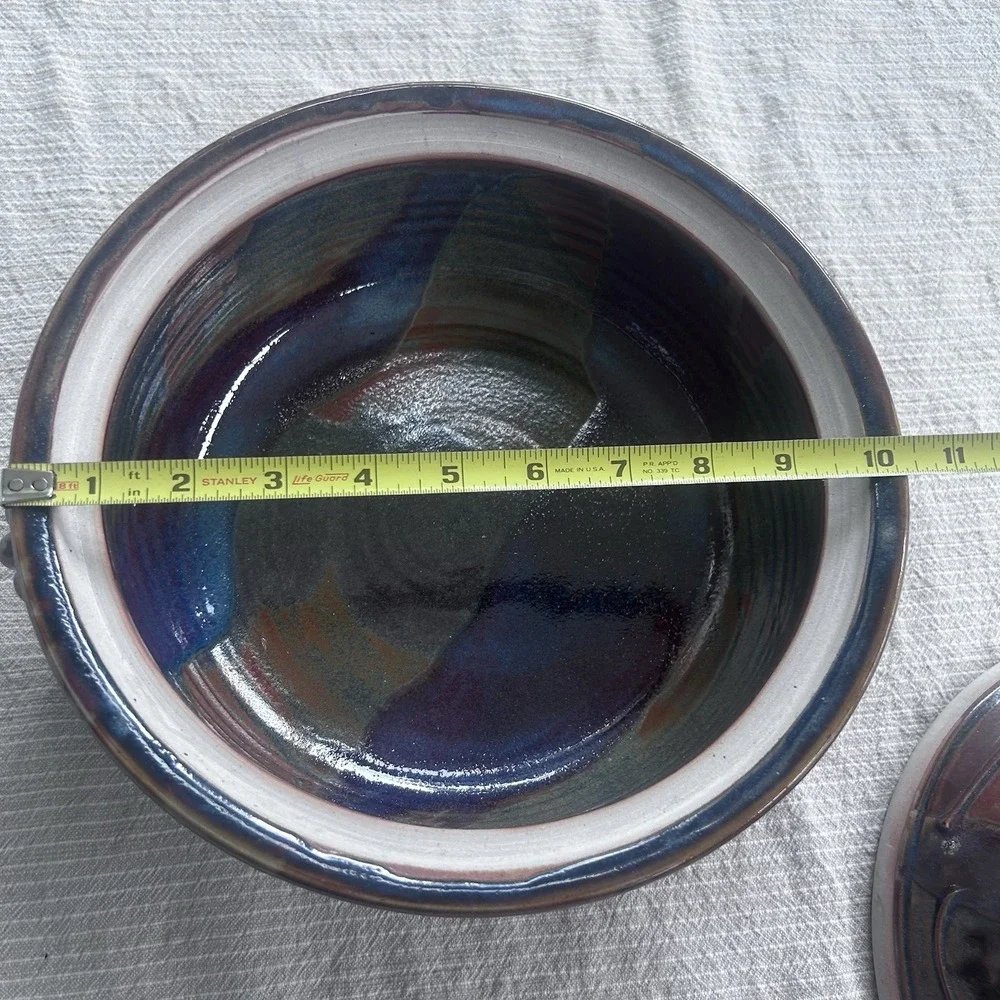 Art Pottery Casserole Serving Dish Bowl Covered Lid